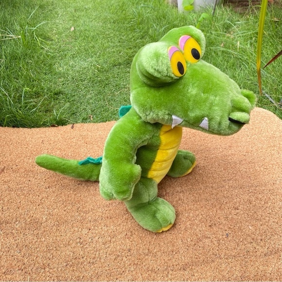 Lyle Lyle Crocodile by King Plush alligator - Picture 4 of 5